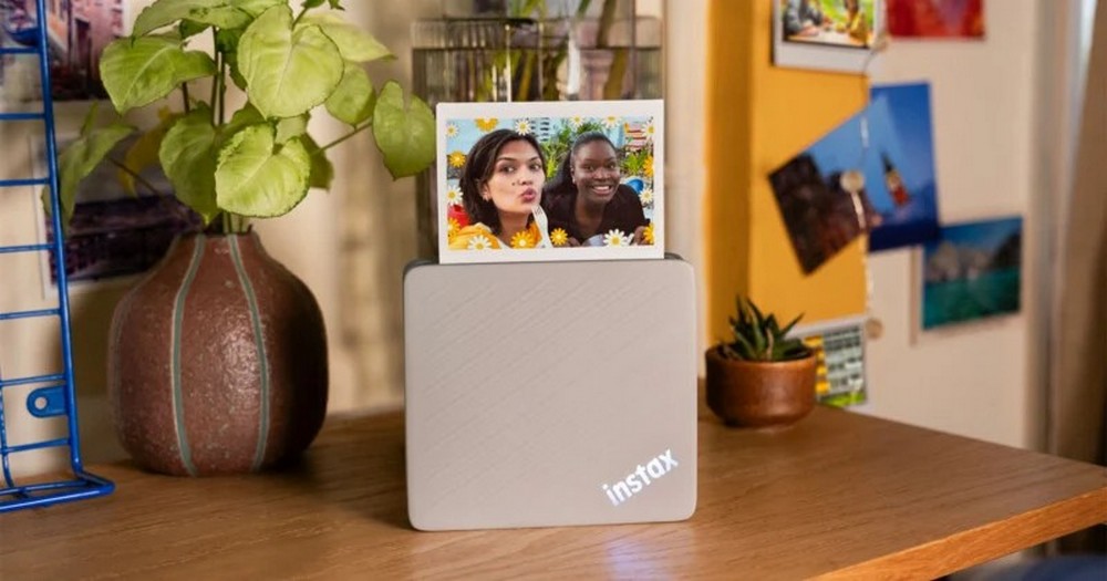 Fujifilm Instax Link WIDE 2 – фотопринтер для смартфонов с плёнкой Instax Wide и USB-C